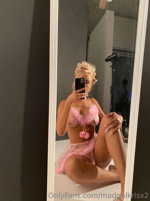 just wanna brighten up your Monday ♥️