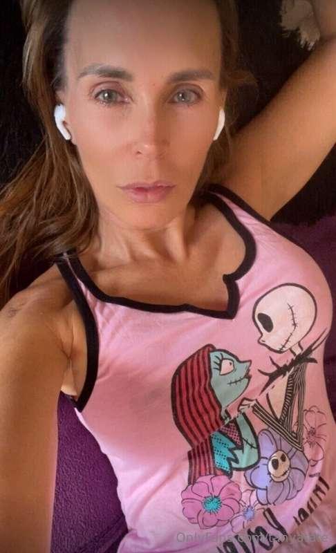 For $69, I’m in your hands all weekend 💌💬 Sexting session🎧 V..