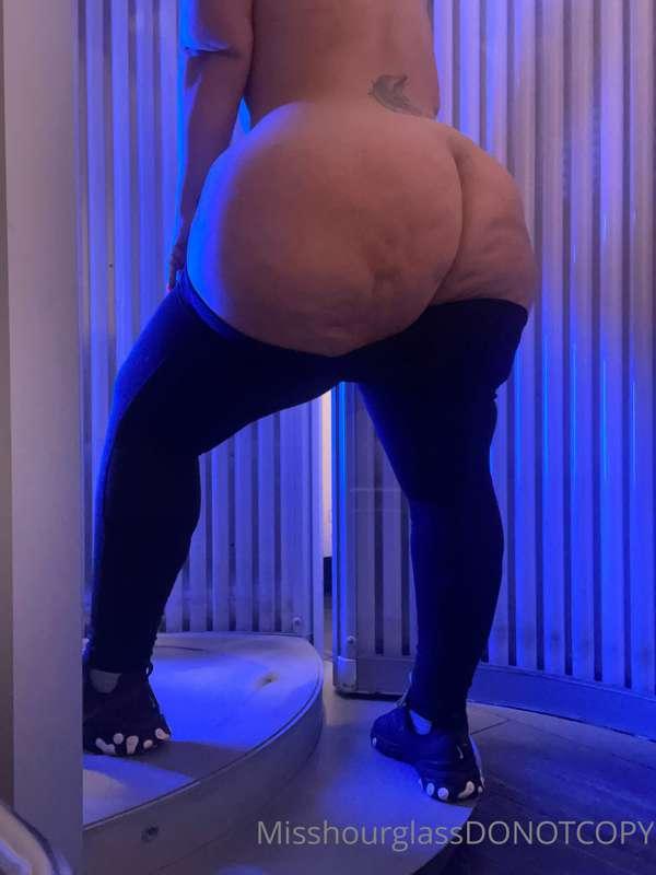 This ass gets stuck everywhere!! Thinking tomorrow I’ll vide..