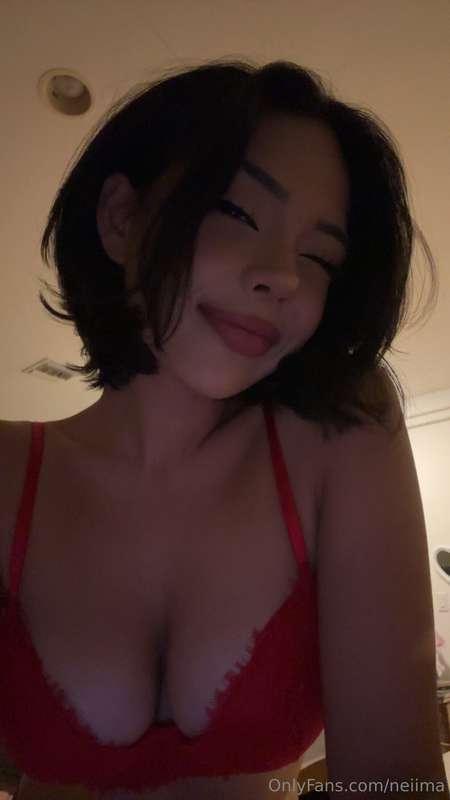 a little red lace and a whole lot of funnnn ;p ❤️ guess wha..
