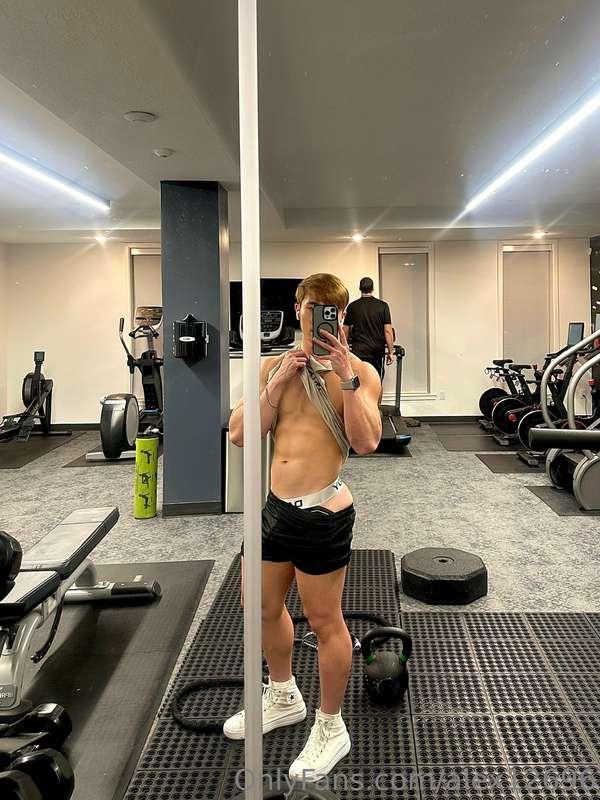 Gym alone 😋🤫