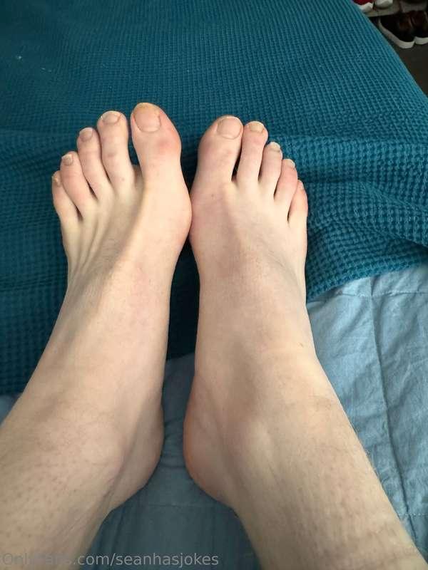 My longest toe nails ever🤭🦶🏼