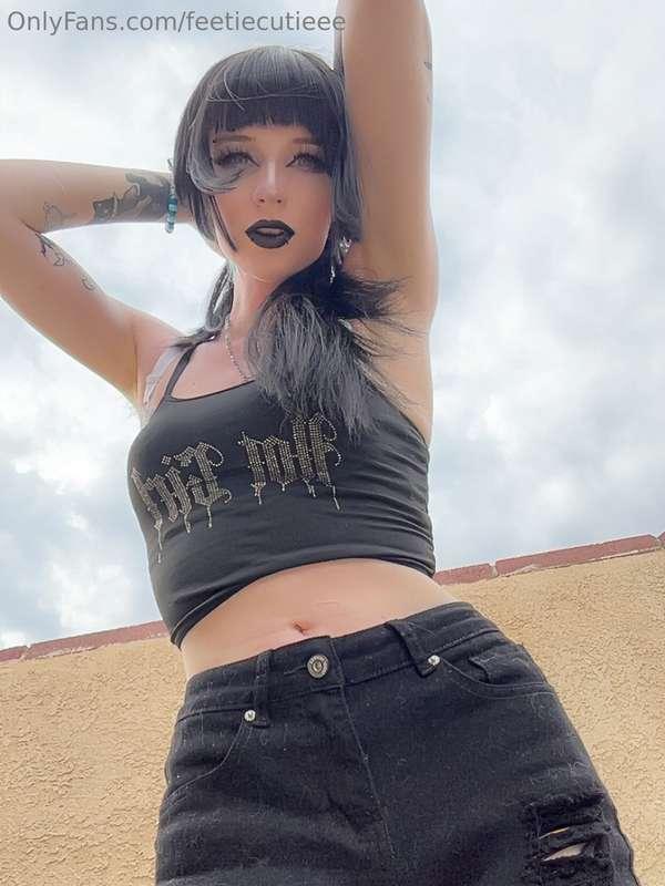 Can’t tell if I like this angle or not 