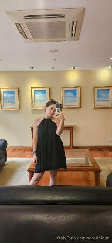 I look like a girl who got lost in a shopping mall haha 🤣 he..