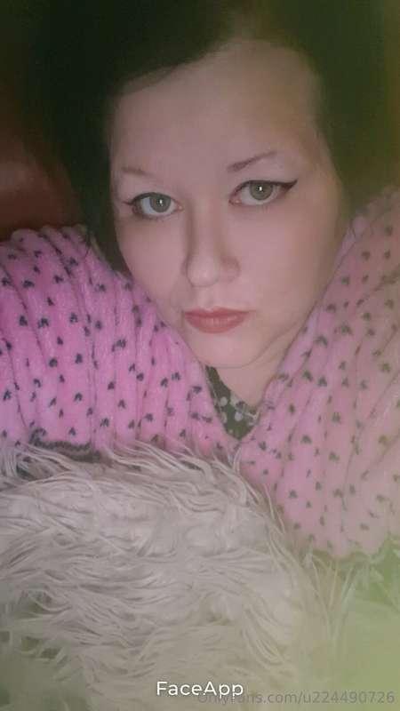 All cozy, wanna join me x