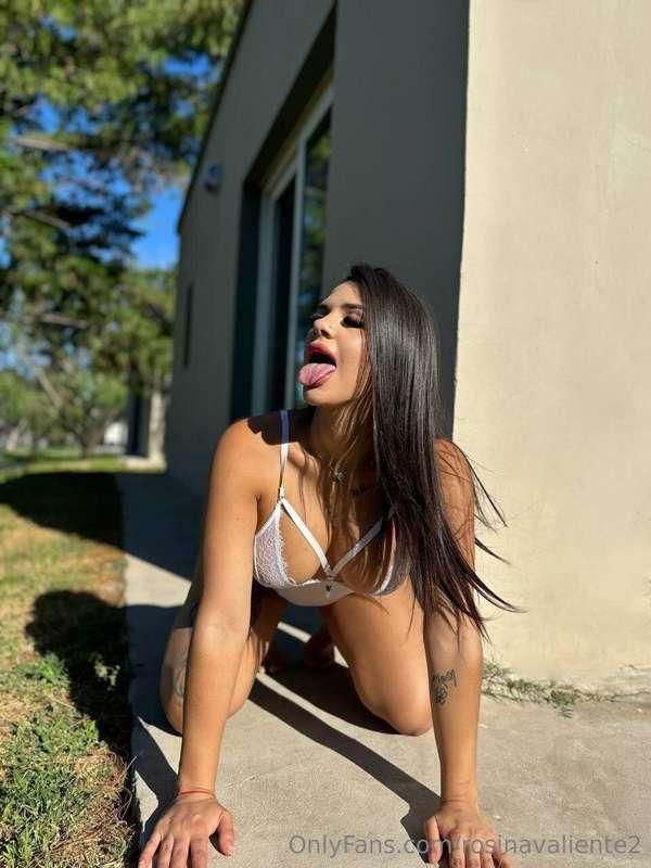 Exclusive offers only in the dm🙄