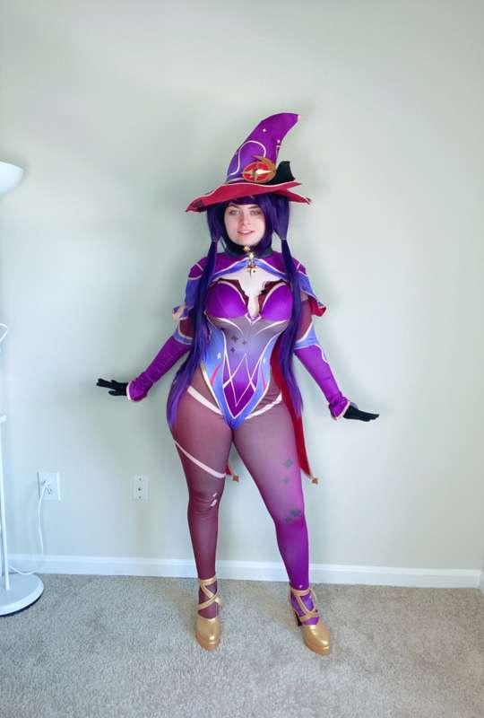 Mona cosplay early access and one extra