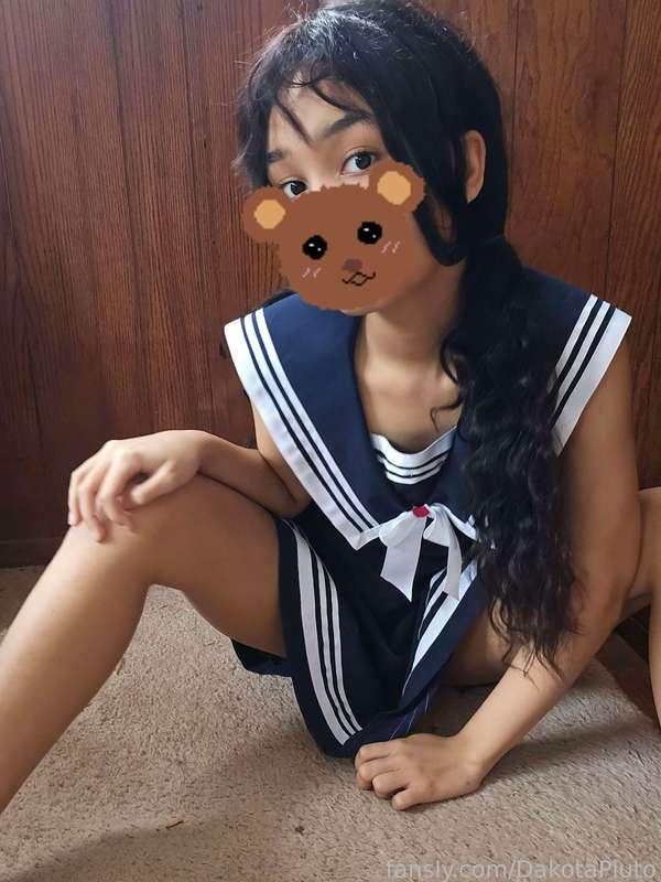 I want to show off more of me in my schoolgirl outfit today daddy, enjoy 😇


#petite #cute #teen #biracial #schoolgirls 