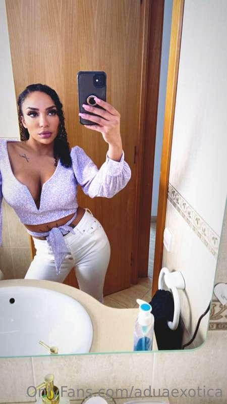 I look very sexy today, comment "🔥" if you think the same 😘