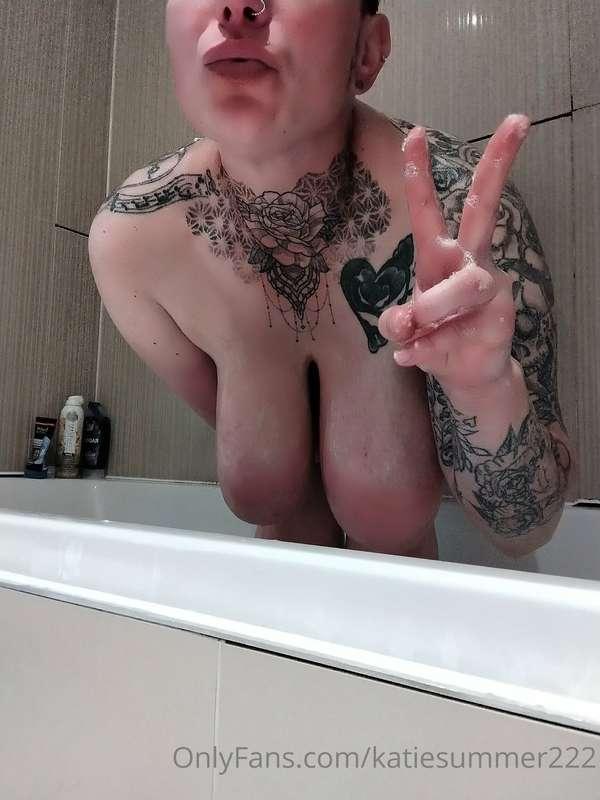 Tip $3 for squirting video in the bath xxxxx