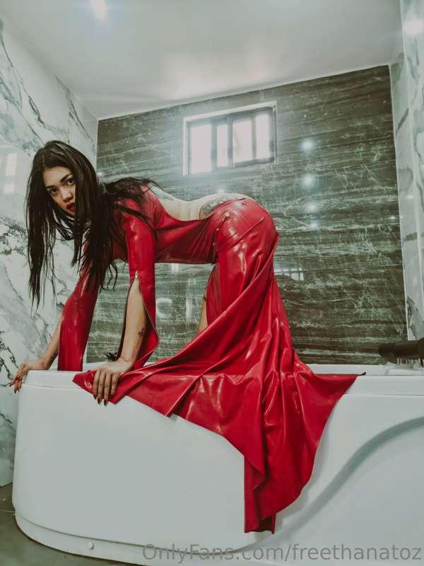 I'm red flowe 🥀
And you got the taste I have been looking fo..