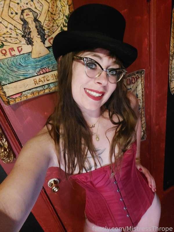 mistressthrope image #3