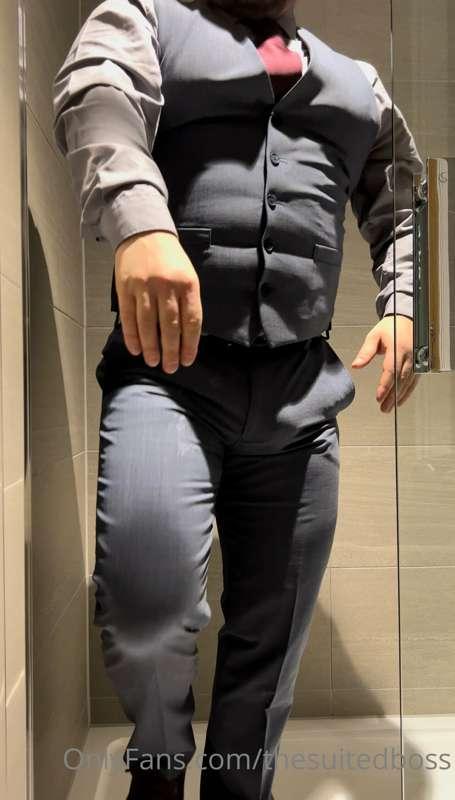 thesuitedboss image #3