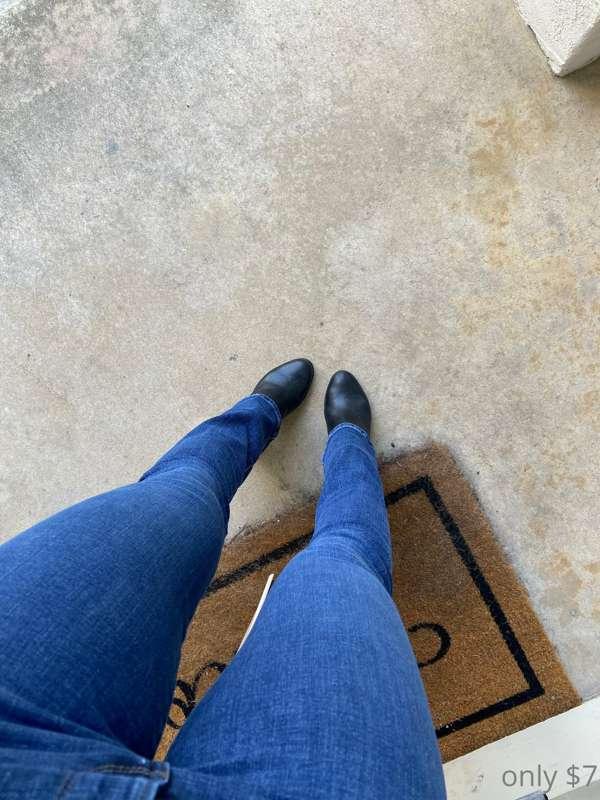 Wittle feets