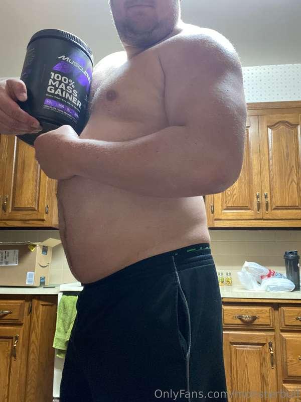 Just got some mass gainer…so I can start to put on some MASS..