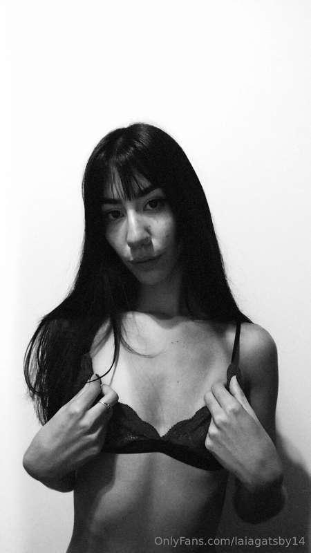 I'm here ready to give you a sensual dance 