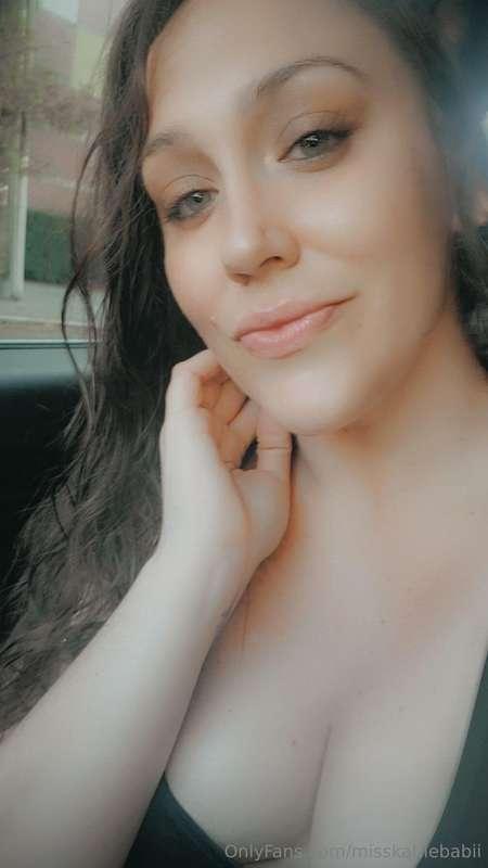 Heyyy how's everyone's day so far? 🥵💦💦