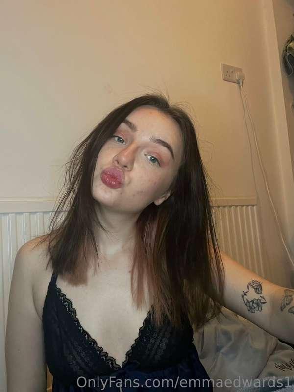 emmaedwards1 image #0