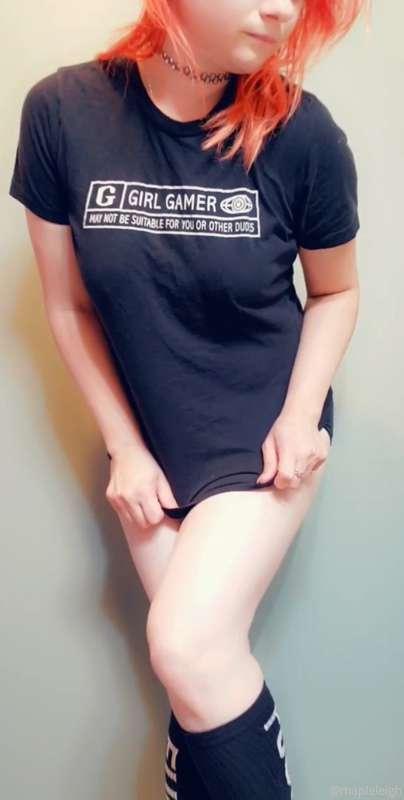 Not your typical Gamer Girl 😜🎮