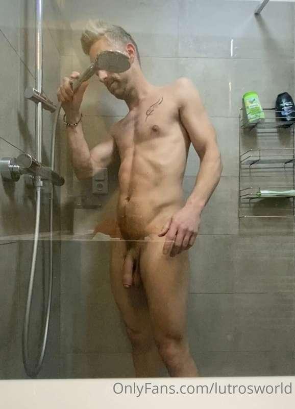 Do you want to take a shower with me?😏