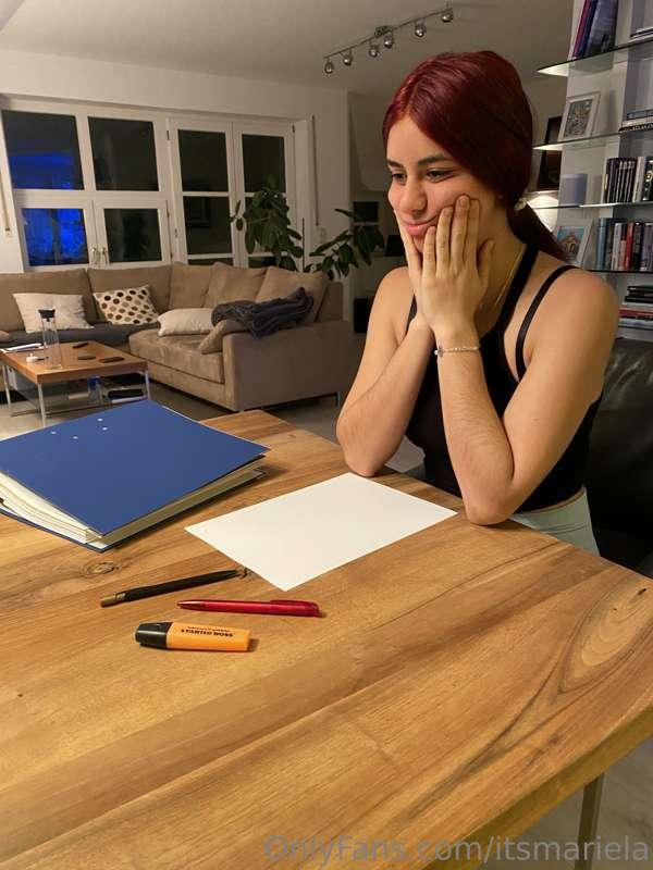 You know whats one thing that i hate doing? COLLEGE WORK. I ..