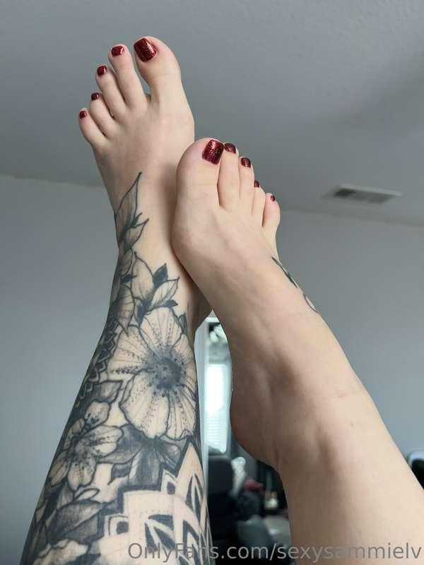 Fall toes 🍁