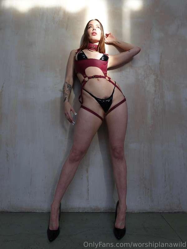Your Giantess Goddess ♥️