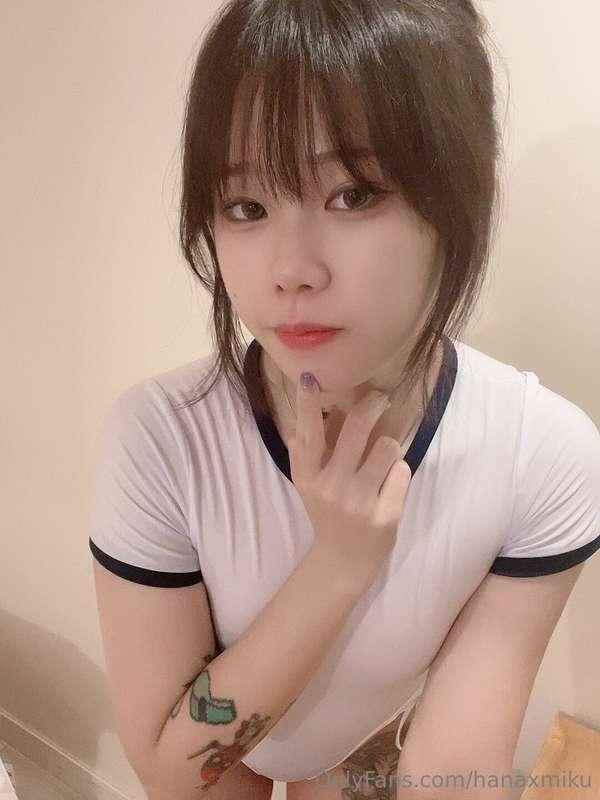 should i cut my bangs? :p