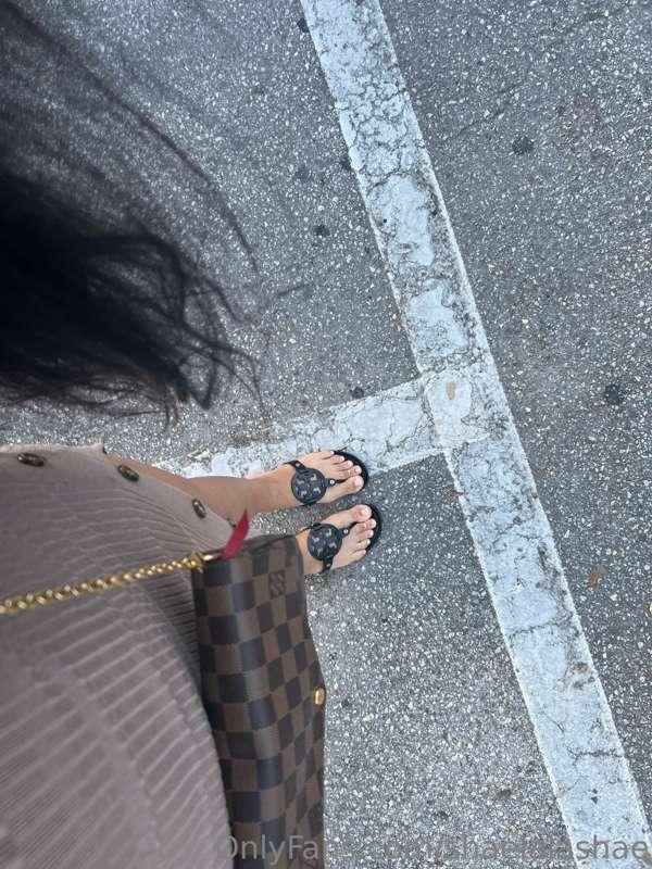 French tip toes 💗