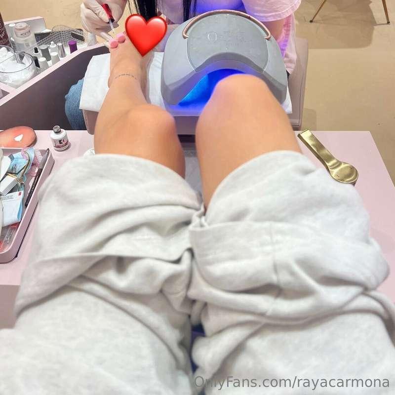 Getting a fresh pedicure for tonight 😋