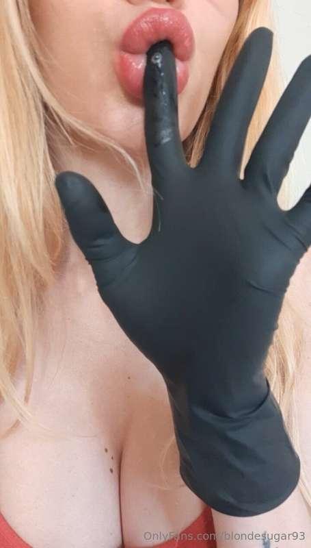 blondesugar93 image #0