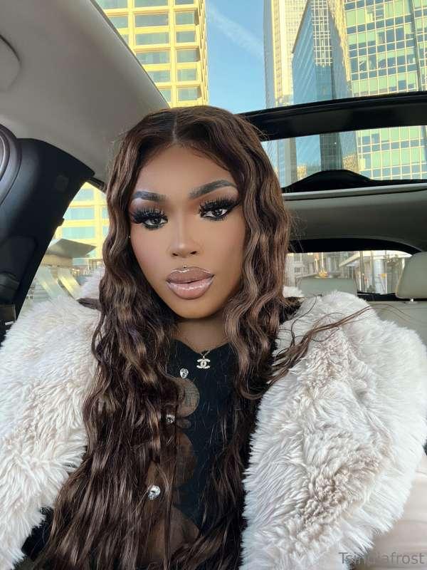 I might have expensive taste, but my intentions are filthy 👅