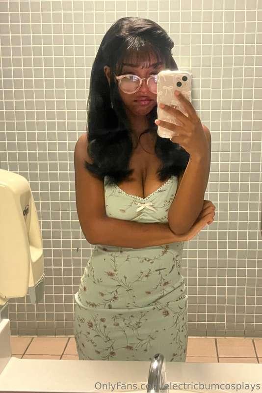 Took a break from studying to take these :) Isn’t my dress c..