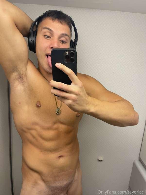 Finally got on the plane flying back home to LA…i took these..
