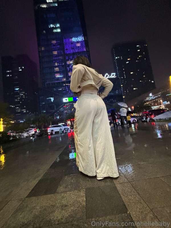 big city small girl😘