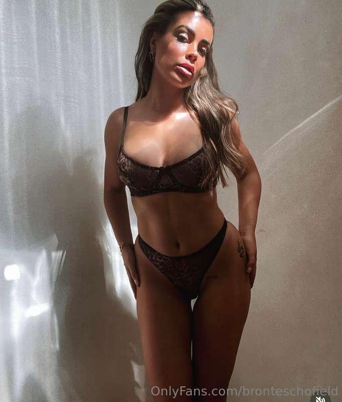 Online right now 💚