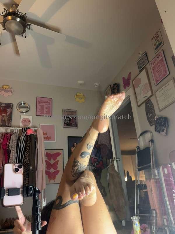 omgitsbratch image #0