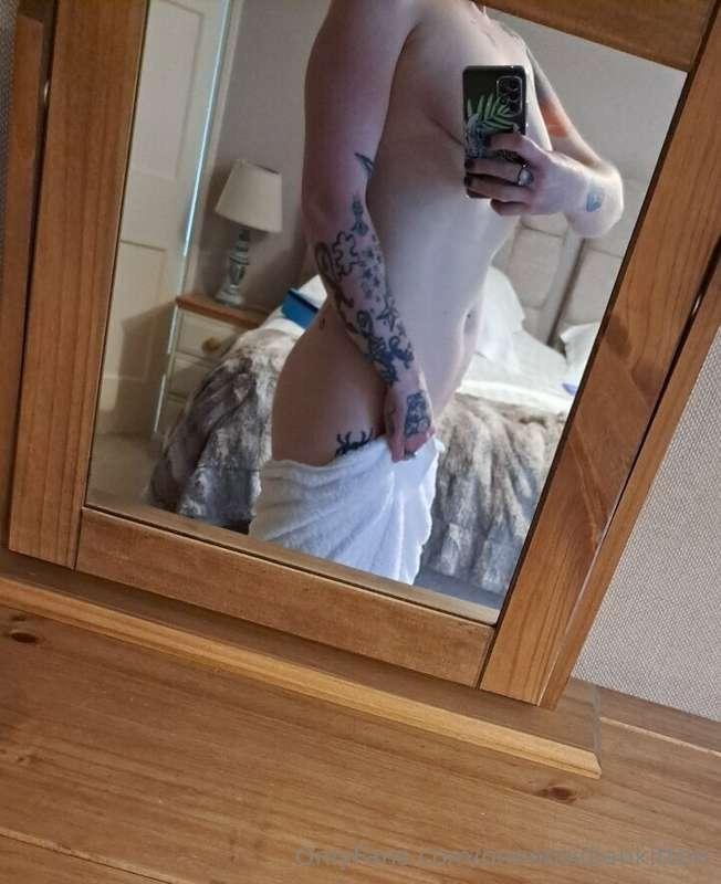 Hey guys 🥰 I'm away for the weekend, I've arrived at my dest..