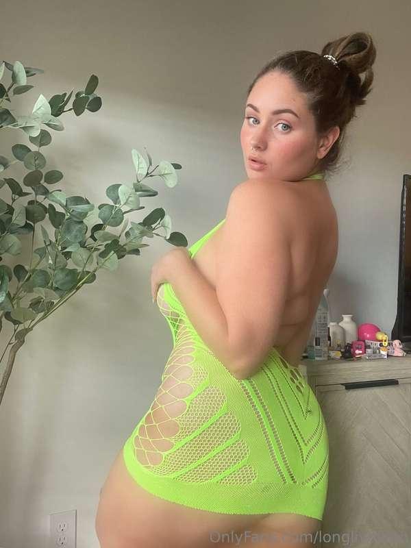 If you want to see more of me in this 😍 check your inbox