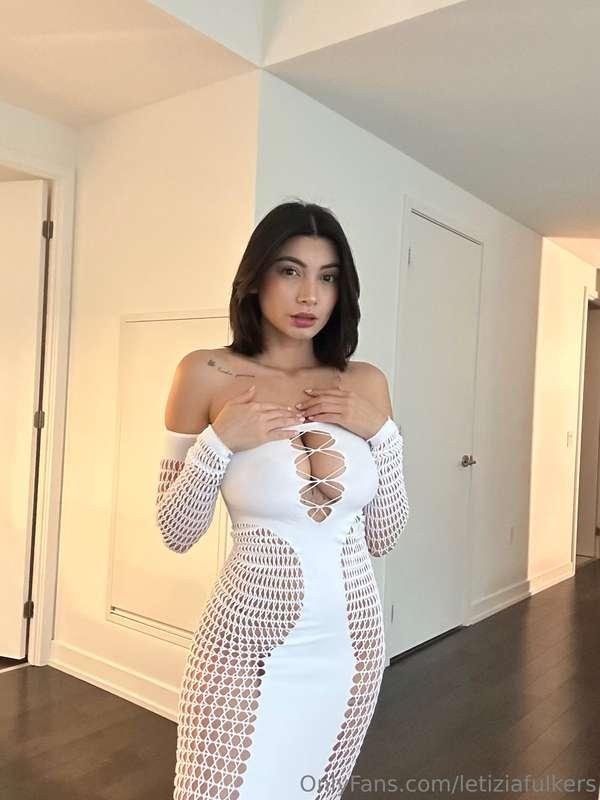 My tits look beautiful in my dress 🙈