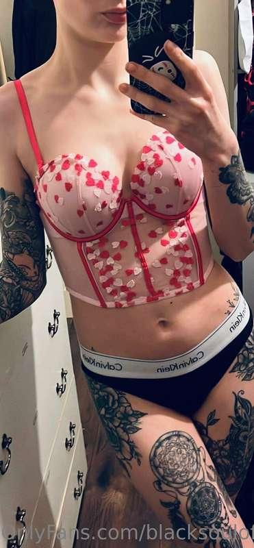 Maybe I should film in this top I found in PRIMARK