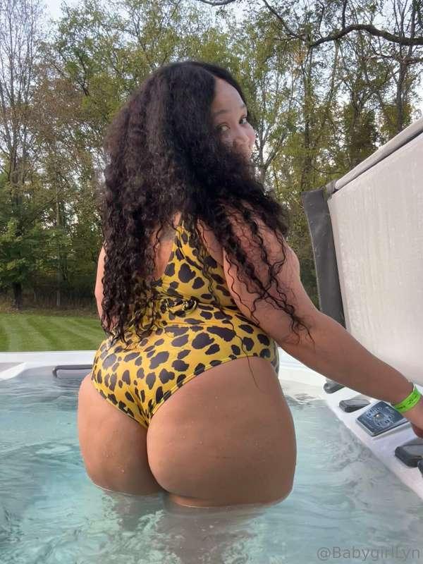 I take a lot of pics ;) I know .. which one your fav ass pic..