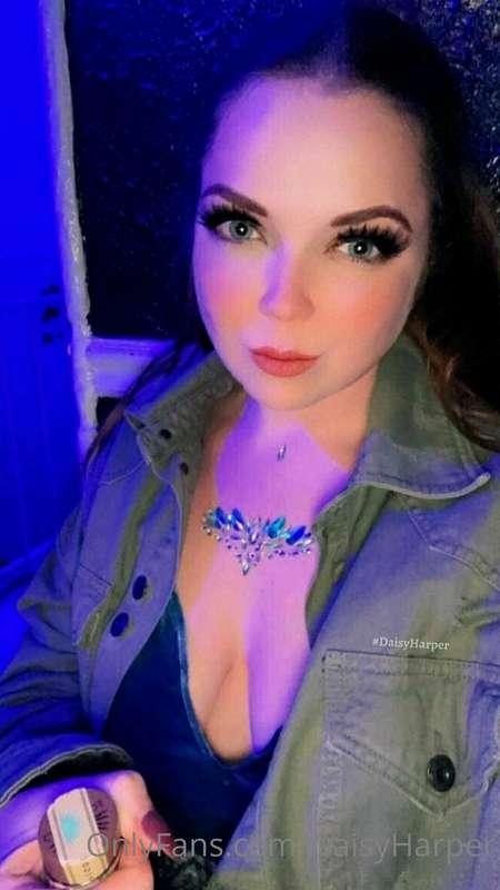 You can't resist the eyes of the Goddess!!! #Goddess #sexy #..