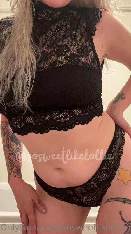 I just wanted to show you all my cute new top 🤭