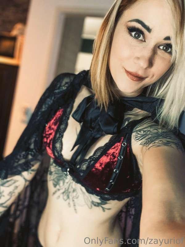 Today I had a collab with Carina from PuschArt. The photos w..