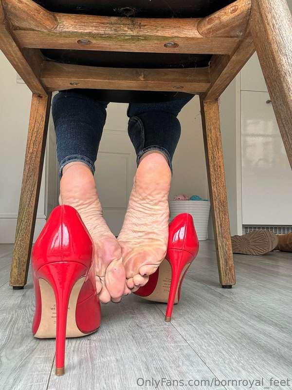 You want to put your tongue on my sole so badly