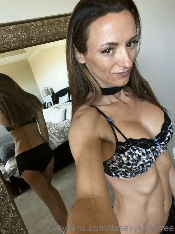 Back or front view? 👉👈