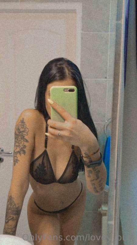 She exudes sex appeal effortlessly, leaving everyone around ..