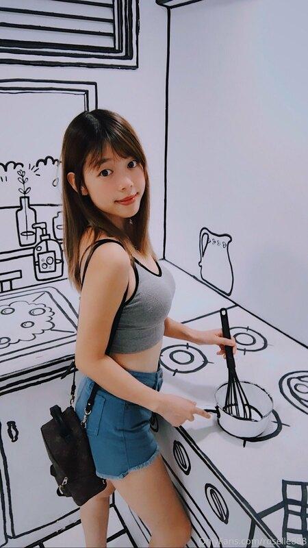Me as your Housewife 😘❤️! I’ll cook many delicious foods for..