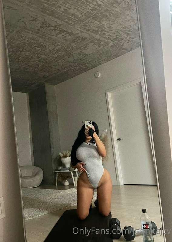 curves💕Happy Saturday